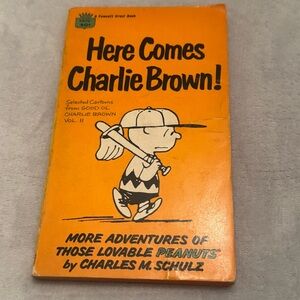 Here Comes Charlie Brown! 1966 Fawcett‎ Crest Peanuts Paperback Book